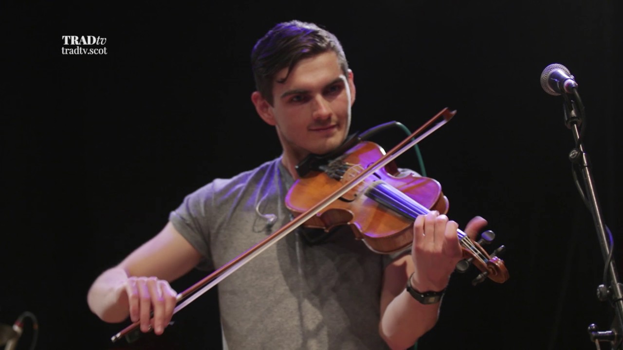 Elephant Sessions perform I Used To Be A Nice Boy live at Stirling Tolbooth (The Visit 2017)