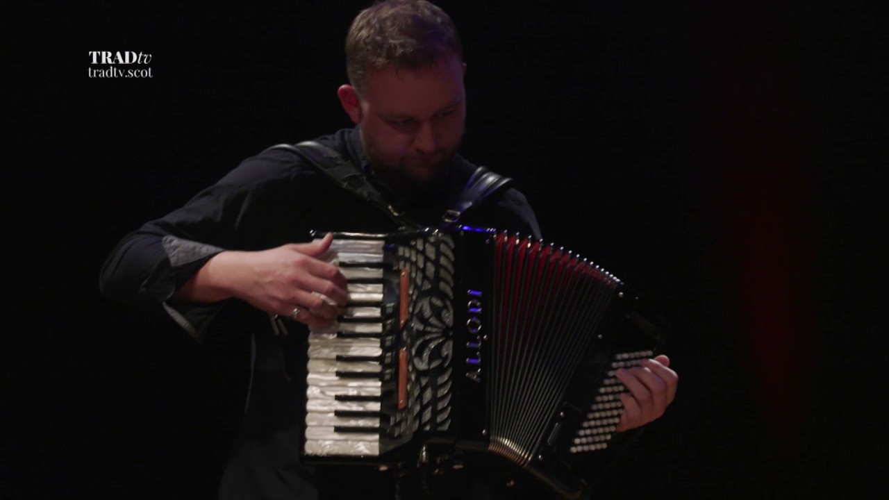 Dàimh perform Super Nose live at The Tolbooth, Stirling (The Visit 2017)